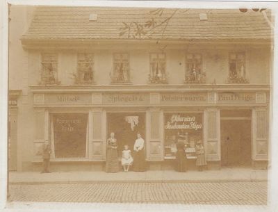 Aus Postkarte Andreasstr 11 um 1890.jpg