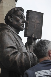 F-m R-hs Fig Luth 16.jpg