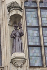 F-m R-hs Fig Luth 18.jpg