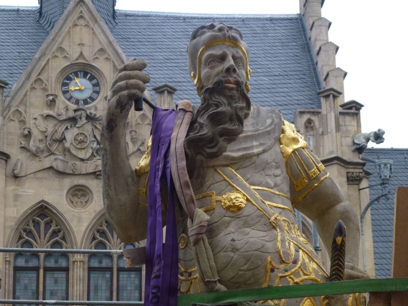 Datei:F mkt Röm Re-mont 06.JPG