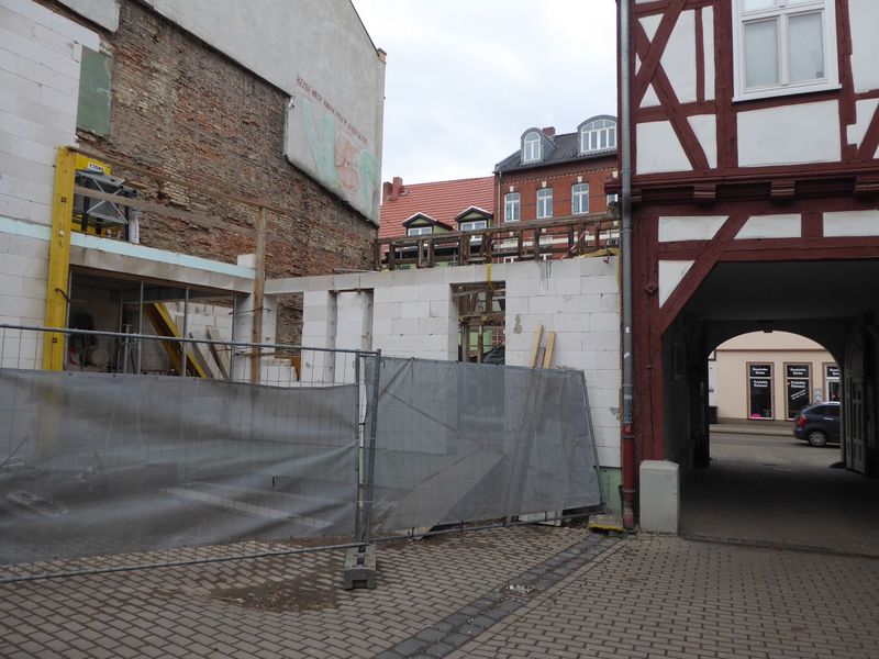 Datei:Joh-str 151 hi v O 02.JPG