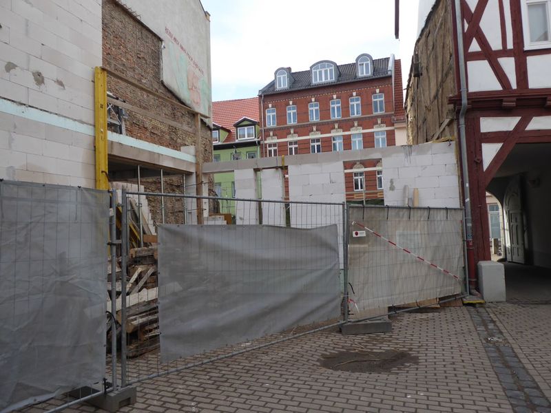 Datei:Joh-str 151 hi v O 03.JPG