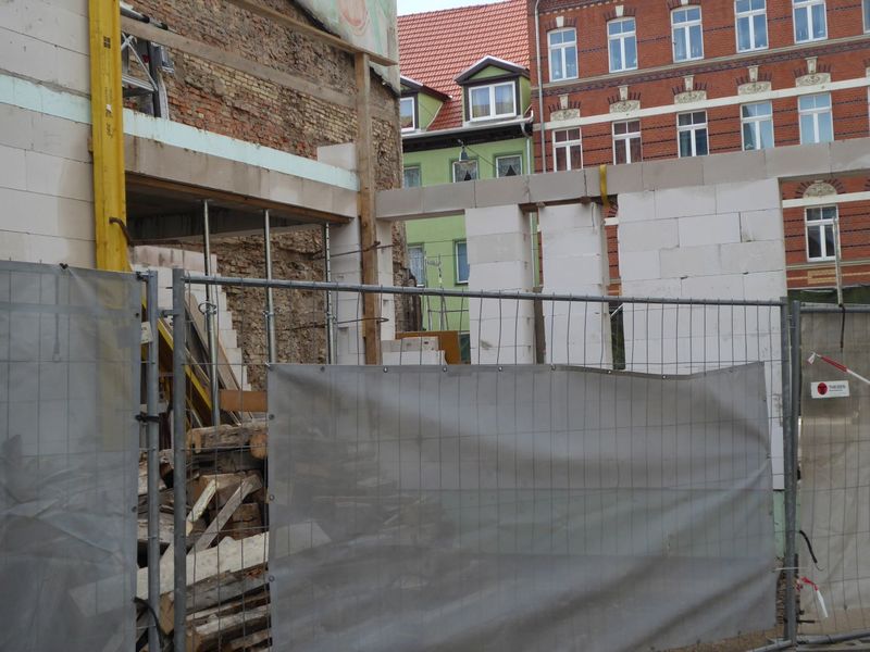 Datei:Joh-str 151 hi v O 04.JPG