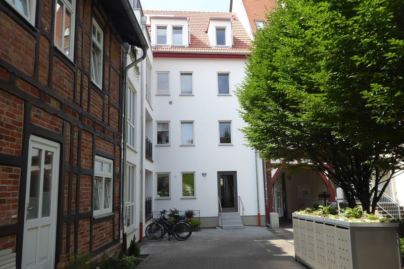 Datei:Joh-str 151 hi v O 12.JPG