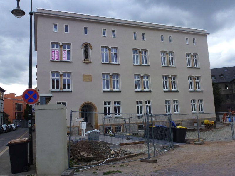 Datei:KKH H-Eing li Geb 07.jpg