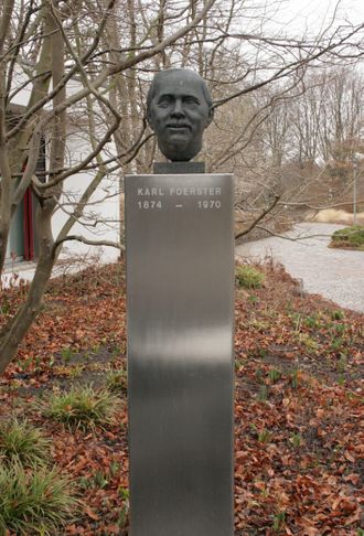 KarlFoersterBueste.jpg