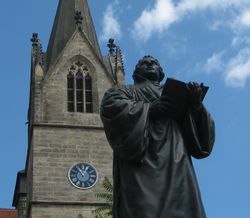 Lutherdenkmalausschnitt.jpg
