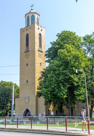 LutherkircheNeu.jpg