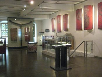 MittelhalleTolle Jahre.JPG