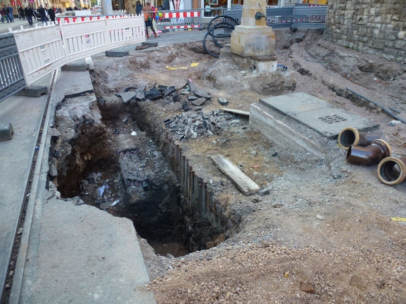 Datei:Schlö str v A re 04.JPG