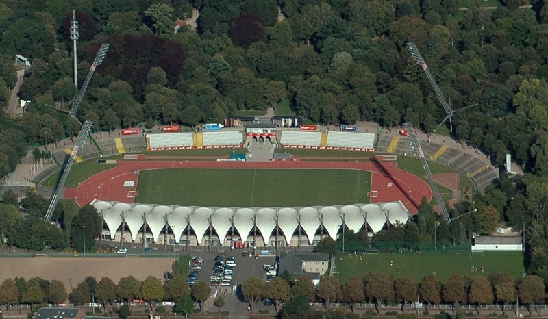 Datei:Stadion2.jpg