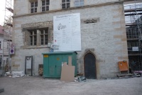 UNI Giebel Süd 02.JPG