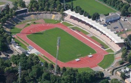 Datei:Steigerwaldstadionweb.jpg